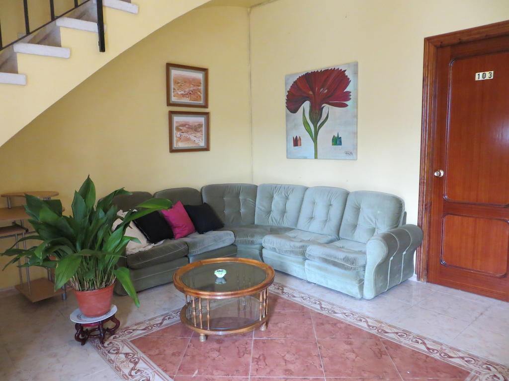 Hostal Restaurante Reina El Tejar エクステリア 写真