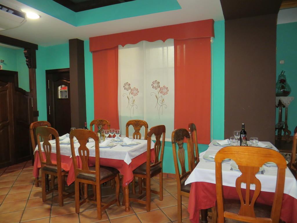 Hostal Restaurante Reina El Tejar エクステリア 写真
