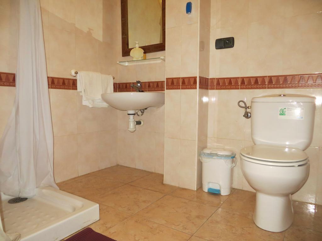 Hostal Restaurante Reina El Tejar エクステリア 写真