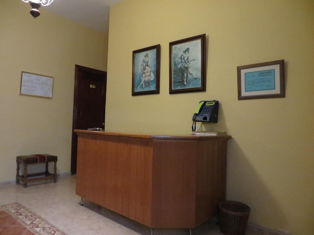 Hostal Restaurante Reina El Tejar エクステリア 写真