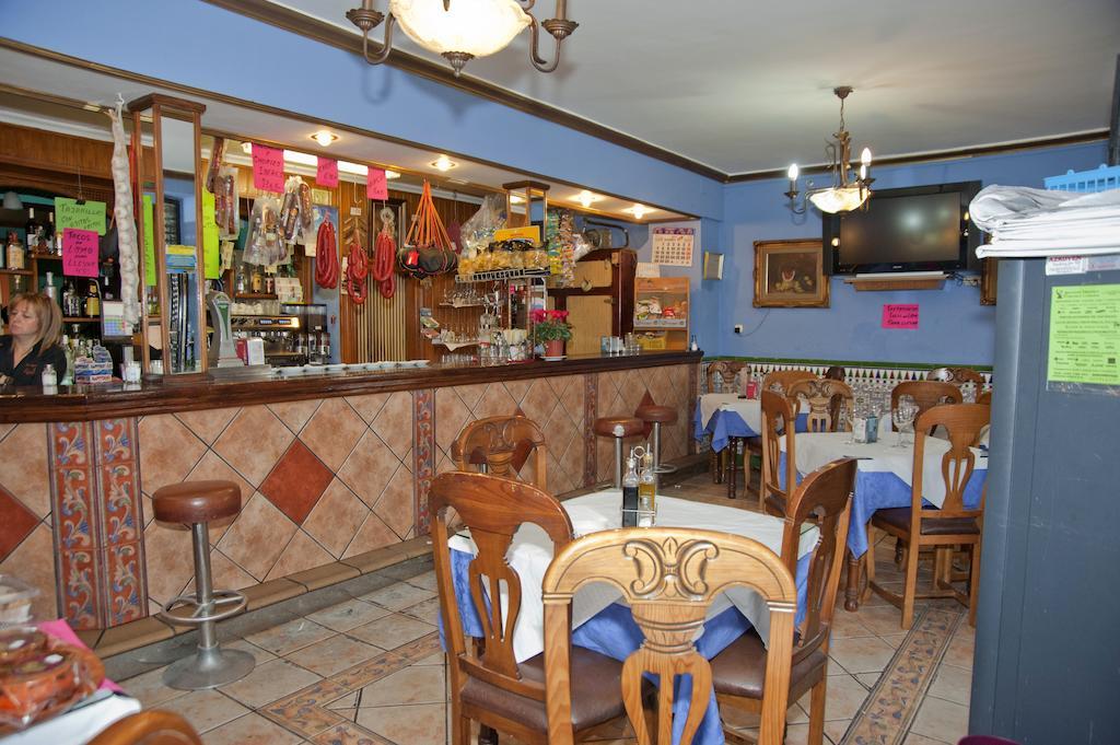 Hostal Restaurante Reina El Tejar エクステリア 写真
