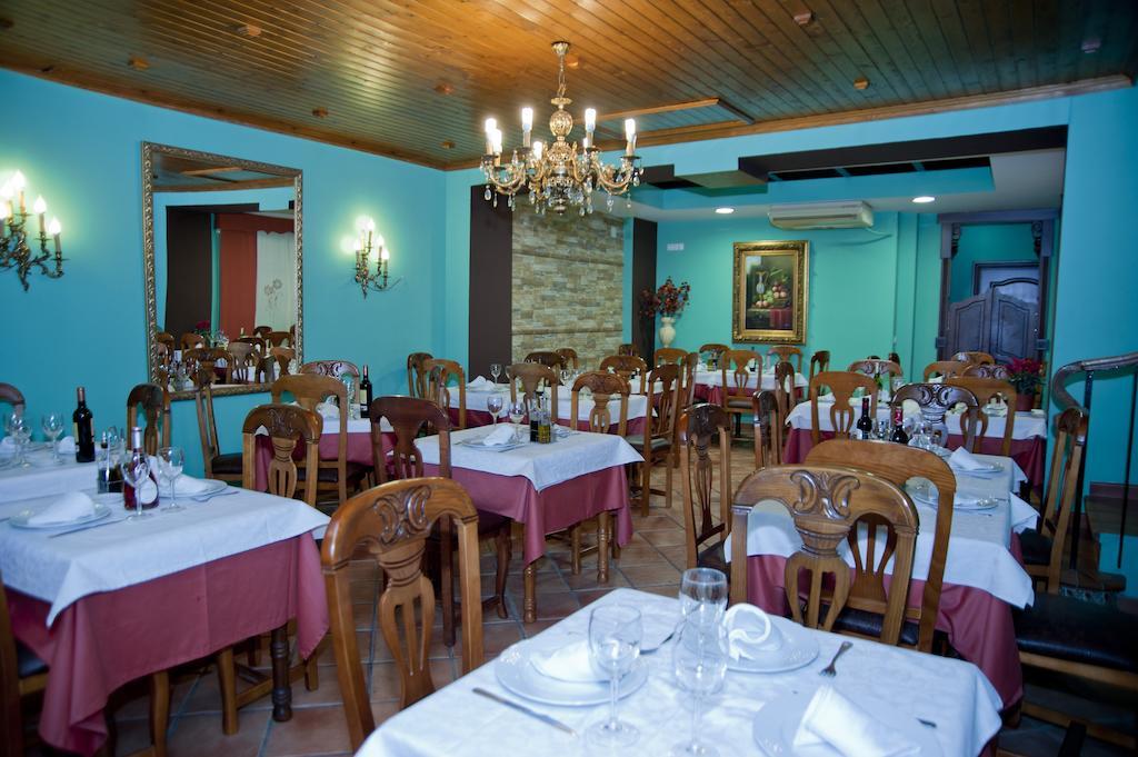 Hostal Restaurante Reina El Tejar エクステリア 写真